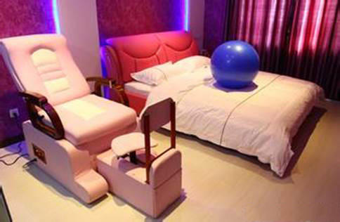 七夕说爱 情人节带她去令人脸红的情趣酒店